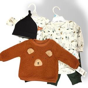 Carter’s‎ Baby 6 months Bundle Football 
Henley Winter sets joggers Bear sweater